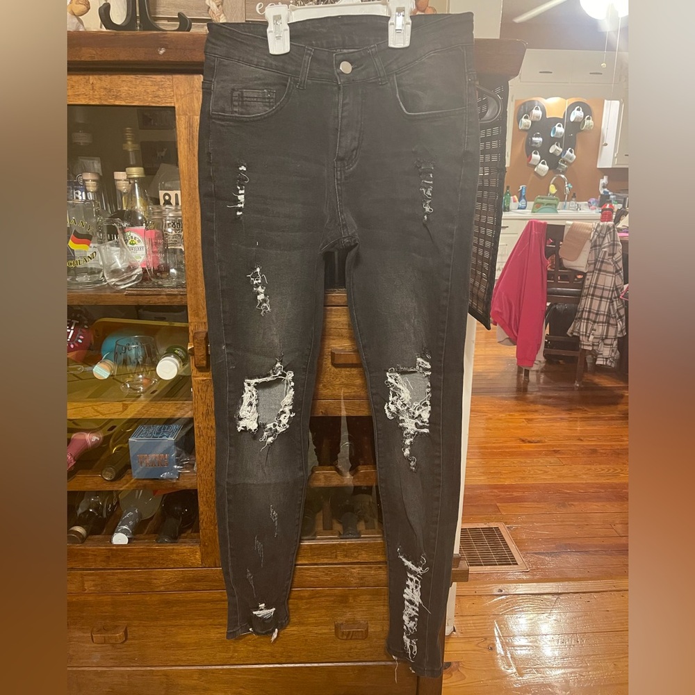 Black Distressed Jeans